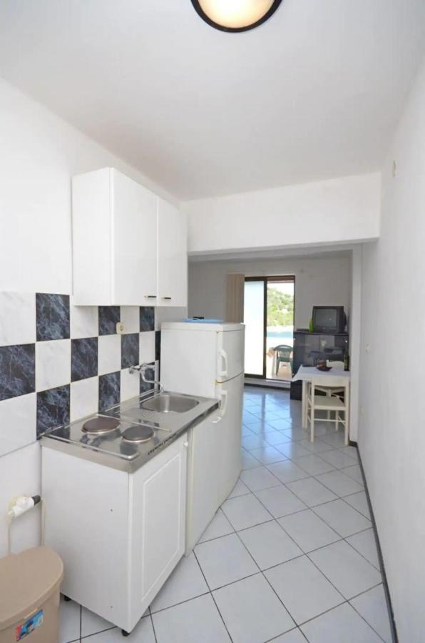 Apartments And Rooms Barbara Lastovo Exterior photo