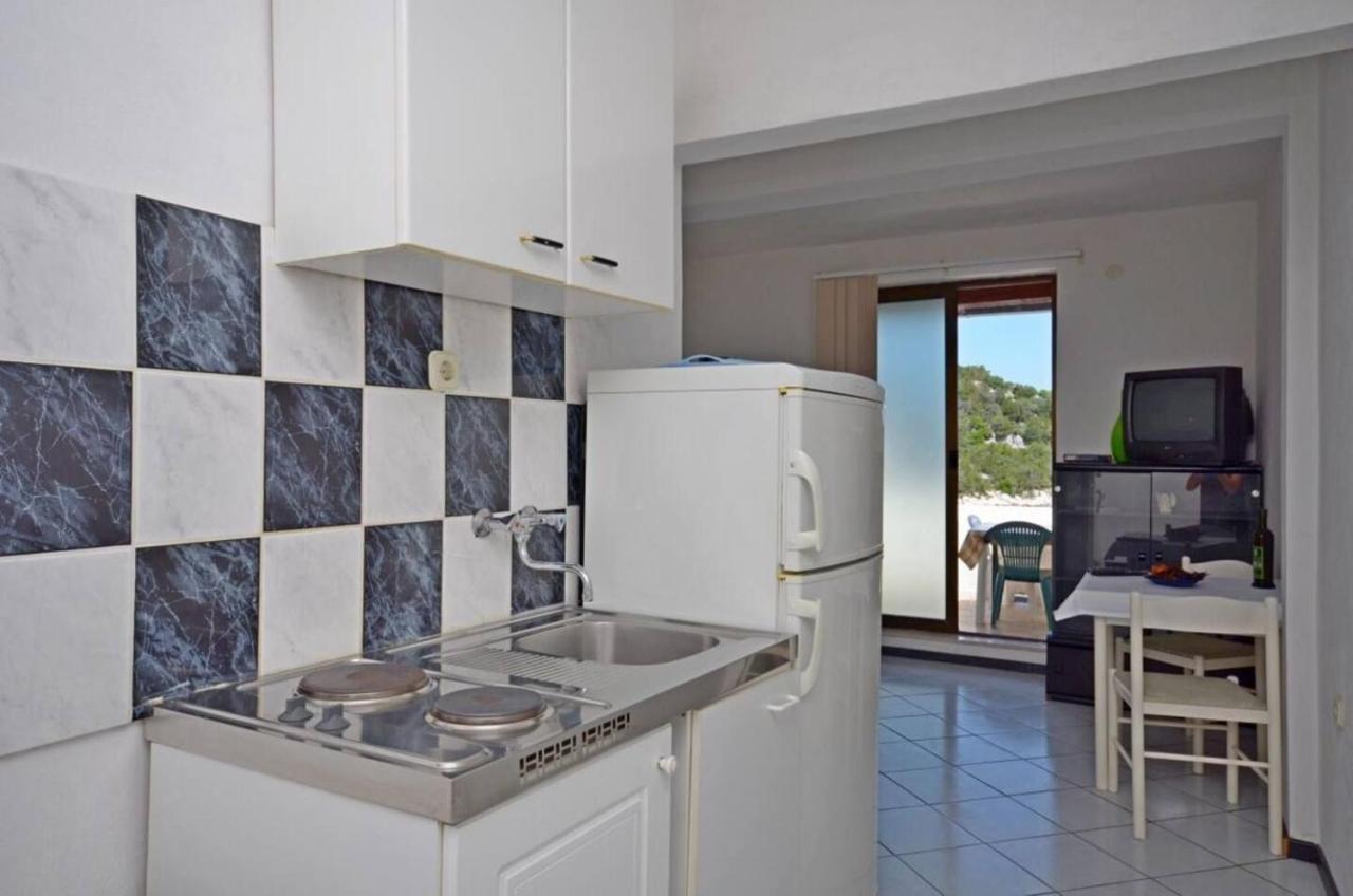 Apartments And Rooms Barbara Lastovo Exterior photo